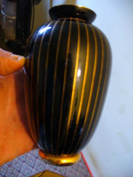 ID another one from the 50's Vase Sw10
