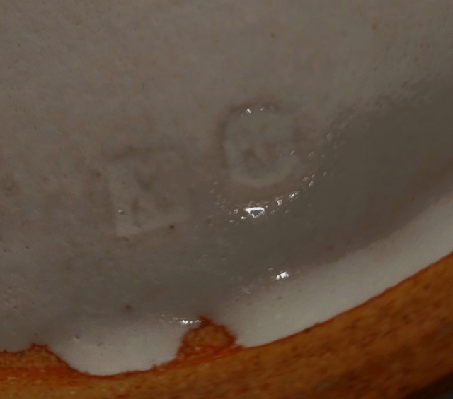 Difficult marks on well made bowl, RF RP RB mark?  20231110
