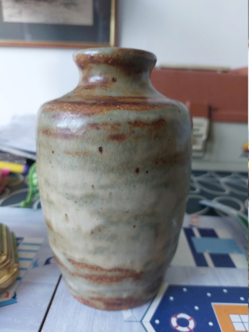 Heavy porcelain vase with porcelain glaze? 20240413