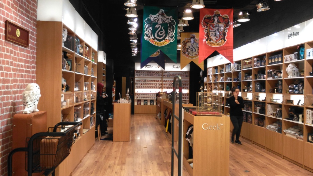 Boutique GeekStore Harry Potter sur Toulouse P_201911