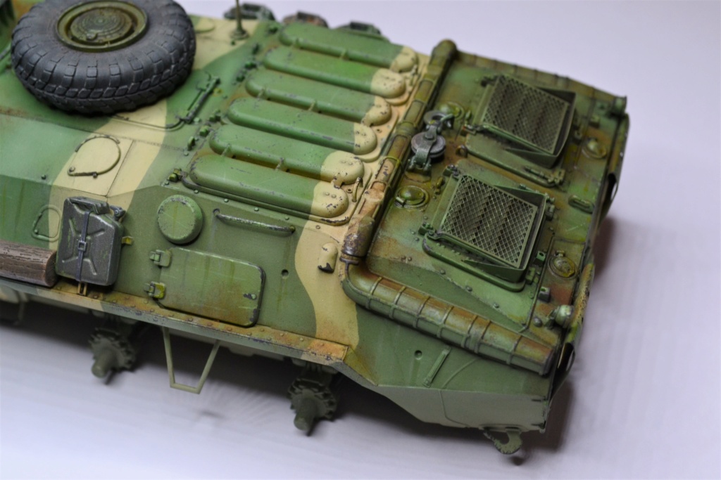 BTR 70 1/35 TRUMPETER . Dsc_0359