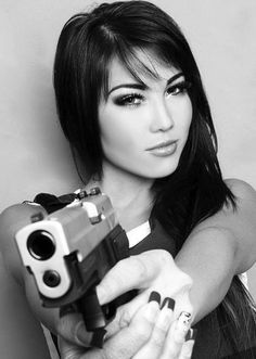 Les filles prennent les armes. - Page 30 92d92d10