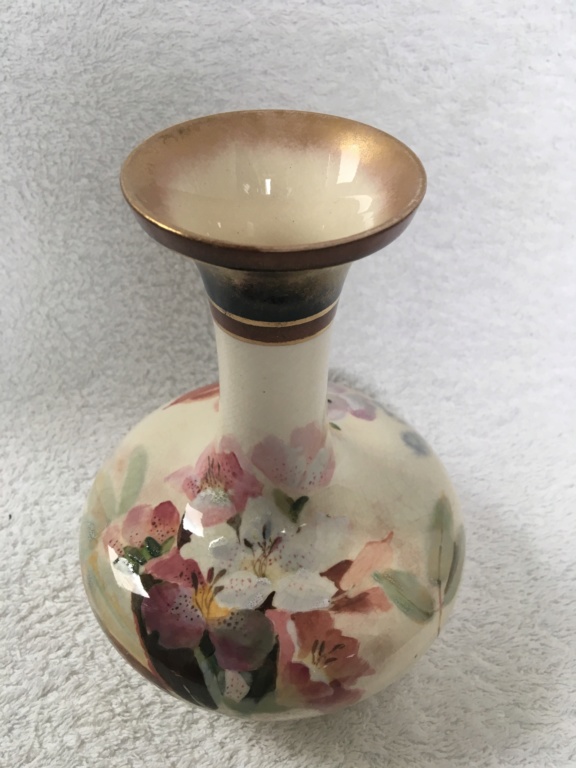 Doulton vase. 19thC (Burslem). B3962810