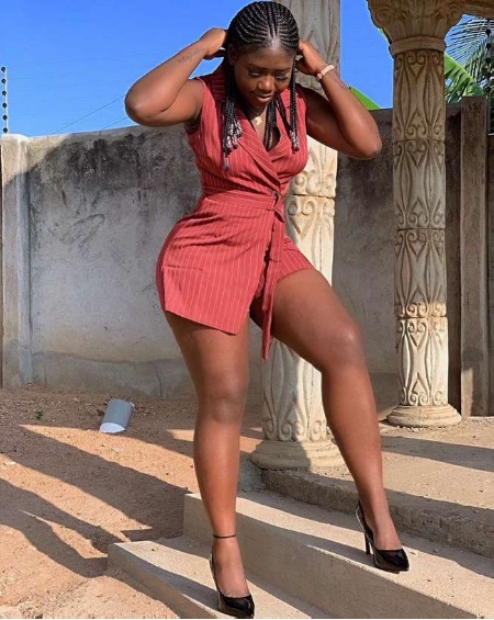 Scammer With Photos Of  mi.lady afia (Insta) 10172