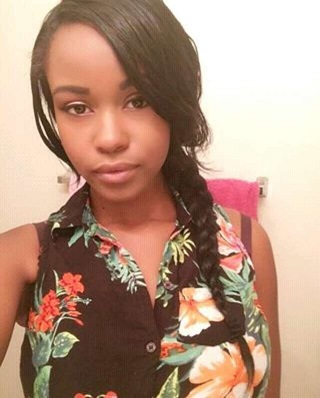  SCAMMER WITH PHOTOS OF JEZABEL VESSIR 1d25