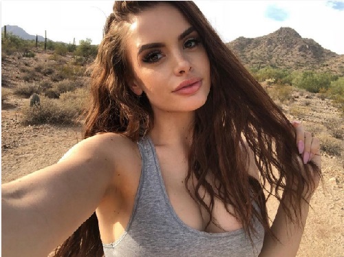 Scammer With Photos Of Allison Parker 1h239