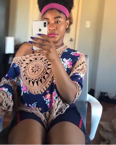 Scammer With Photos Of Sandra Esinam 1l199