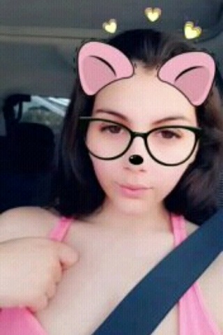 SCAMMER WITH PHOTOS OF VALENTINA NAPPI 1q37