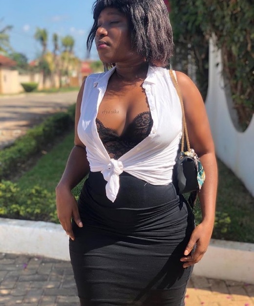 Scammer With Photos Of Efya Sika - efyasika__ 23888