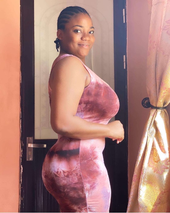 Scammer With Photos of Miss Bakare Zainab Mopelola aka miss_endowed19   30716