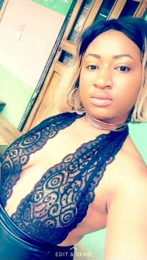 Scammer With Photos Of Akua Pretty Rock 3302