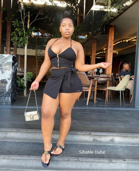 Scammer With Photos of Sibahle Dube 34010