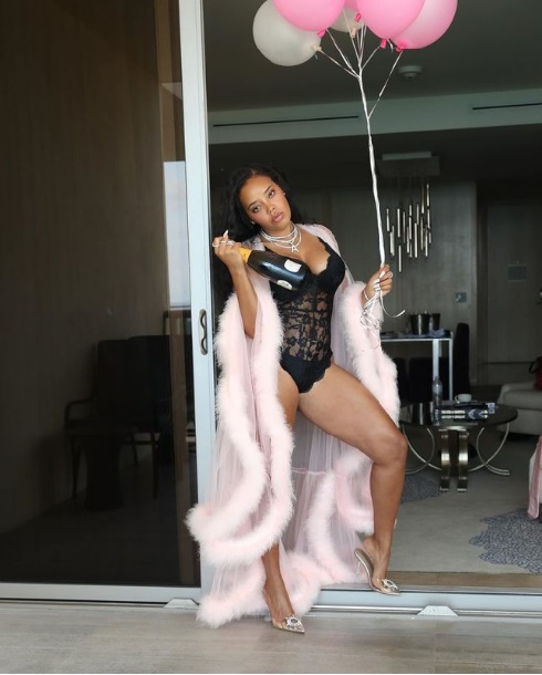 Scammer With Photos Of Angela Simmons 4108