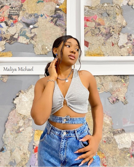 Scammer With Photos of Maliya Michael 44123
