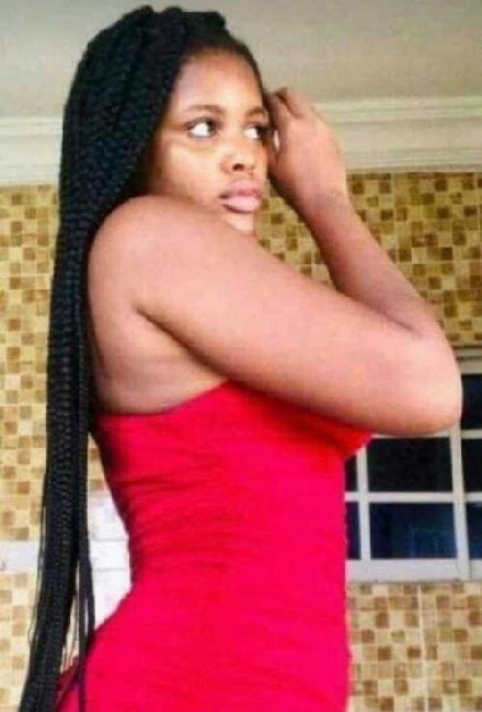 Scammer With Photos Of Omalicha Dee (leaked pics) 4789