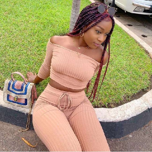 Scammer With Photos Of Efia Odo 674