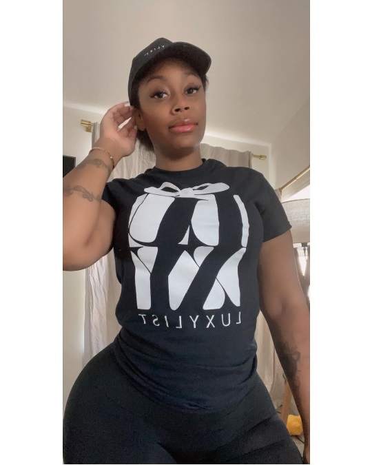 Scammer With Photos of Charlotte Lavish