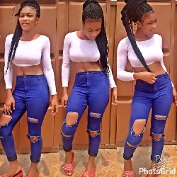 SCAMMER WITH PHOTOS OF AKOSUA SIKA A711