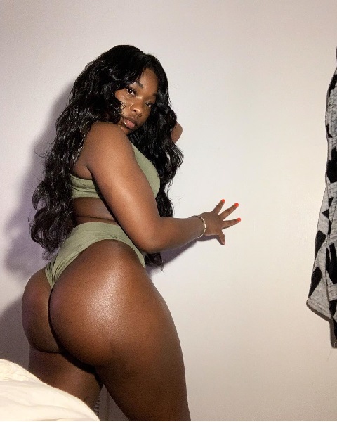 Scammer With Photos Of renmari m (Insta) Akua_p11