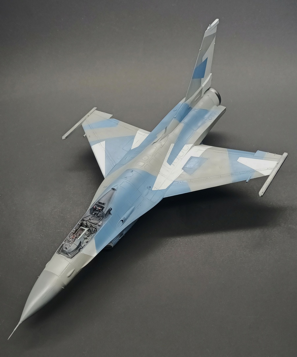 [Kinetic] 1/48  - McDonnell F/A-18A+ Hornet- VFC 12   / Double  [Tamiya] General Dynamics F-16C Fighting Falcon - 64th AGRS  1/48  - Aggressor - Page 3 20240217