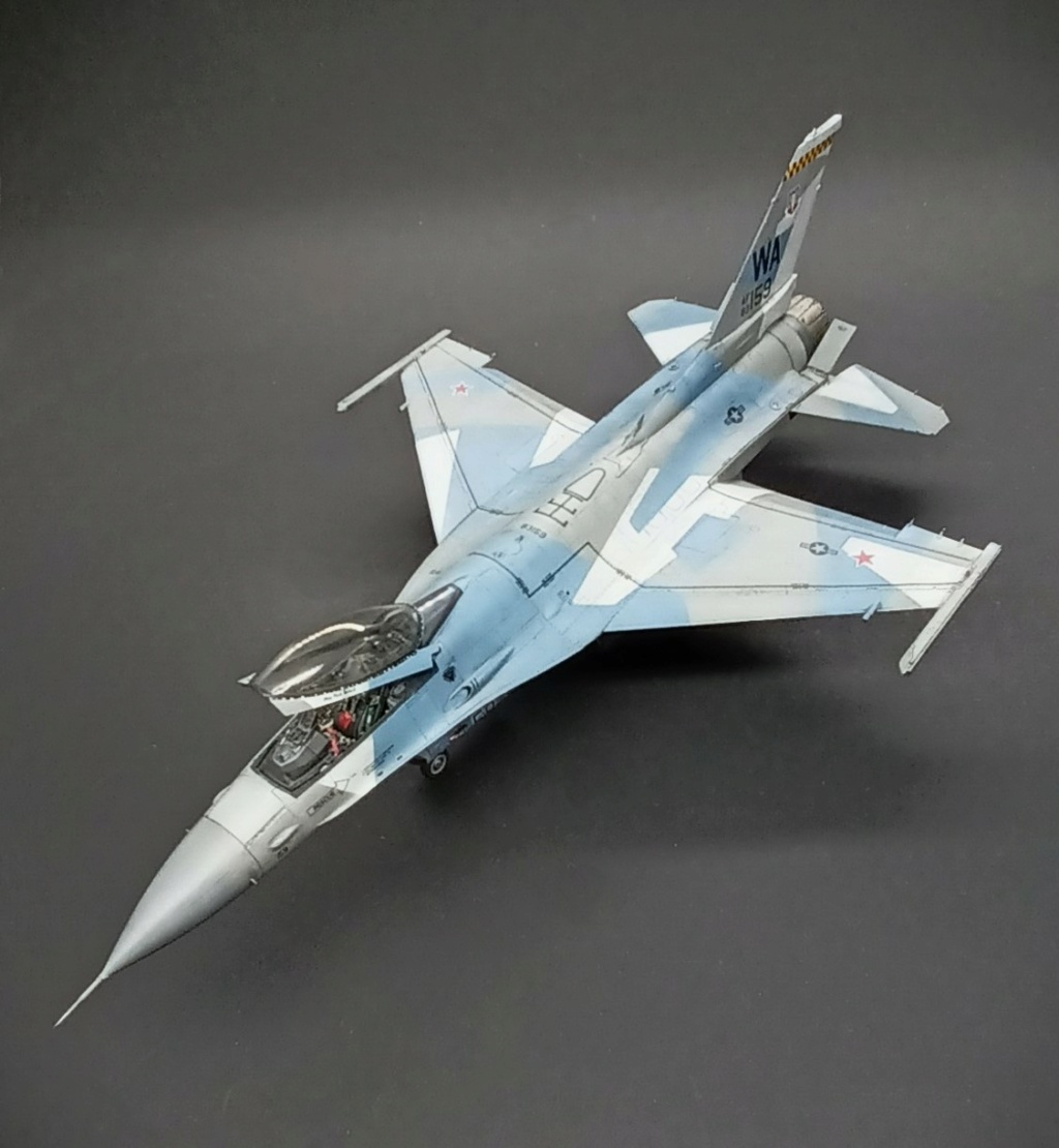 [Kinetic] 1/48  - McDonnell F/A-18A+ Hornet- VFC 12   / Double  [Tamiya] General Dynamics F-16C Fighting Falcon - 64th AGRS  1/48  - Aggressor - Page 5 20240323