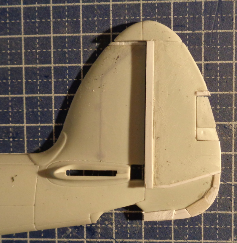 Spitfire Mk.22/24 (Revell 1/32°) par TENEZE Alain - Page 2 Dsc04721