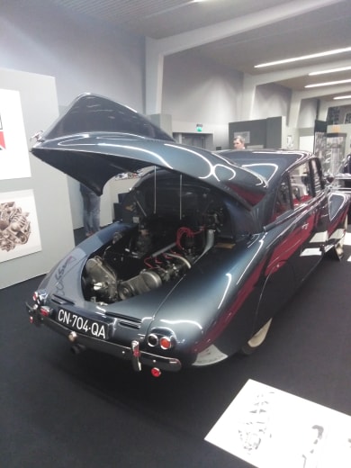 RETROMOBILE 2020 83889110