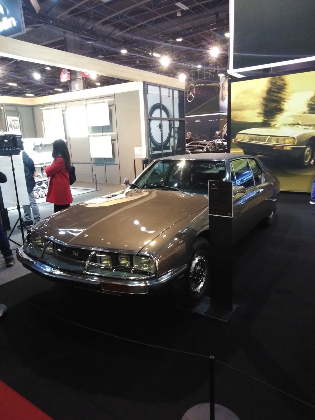 RETROMOBILE 2020 84047710