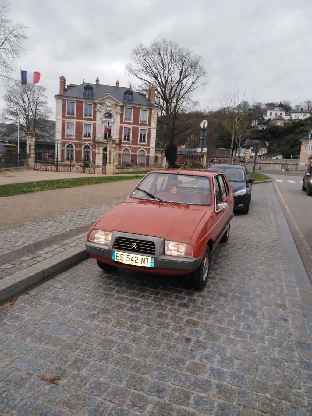 ma presque nouvelle voiture 86392210