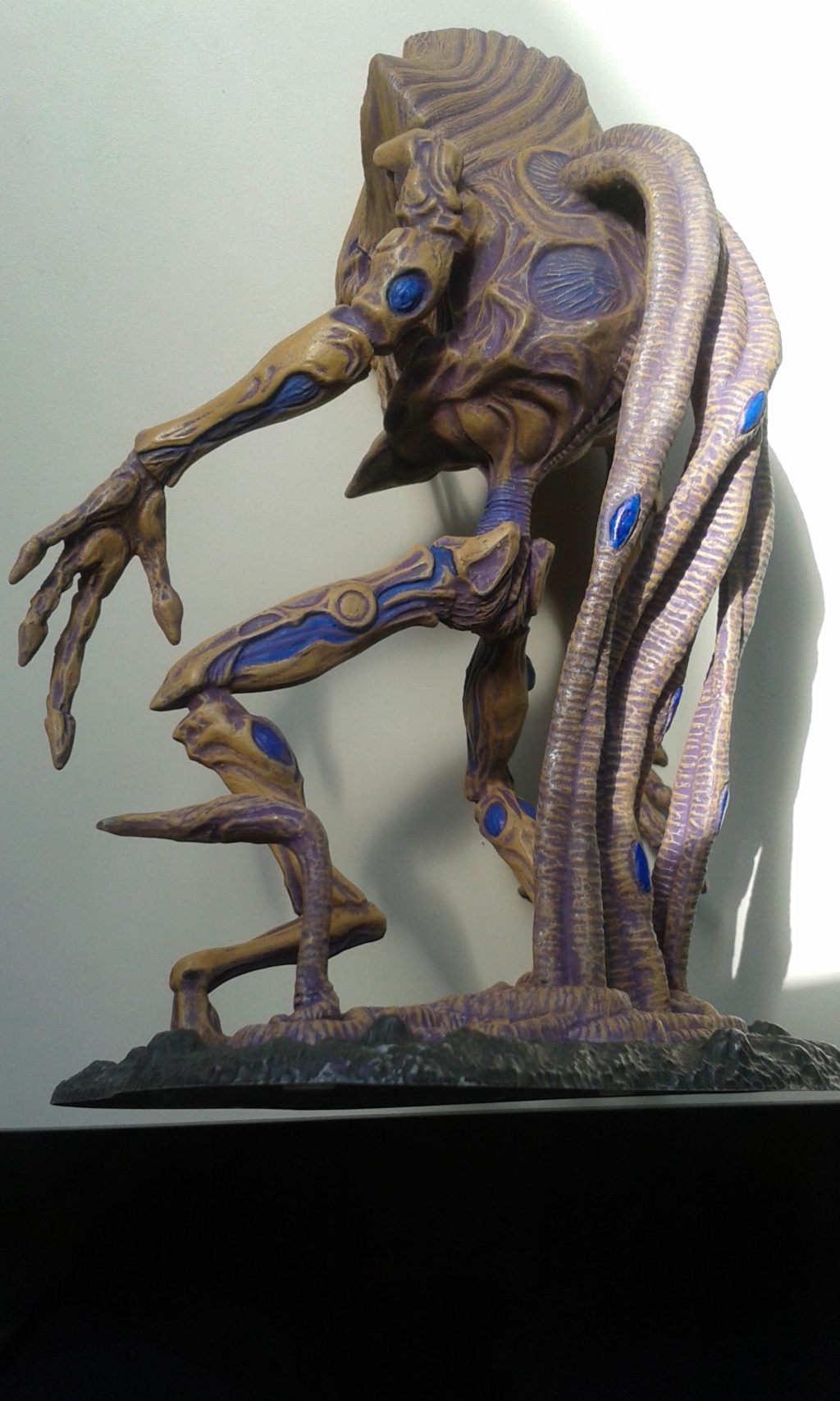 Figura Alien Exoesqueleto de iD4 1010