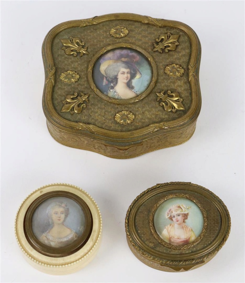 A vendre: miniatures de Marie Antoinette? - Page 7 15372810