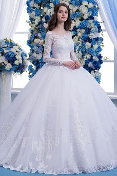 احدث موضة لفساتين الزفاف F1627410