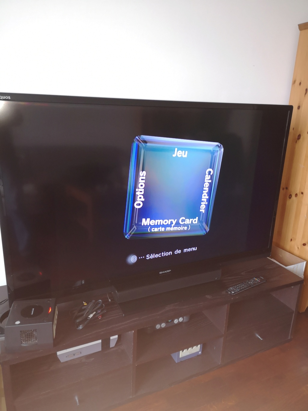 Câble RVB GameCube et manettes neuves Img_2120