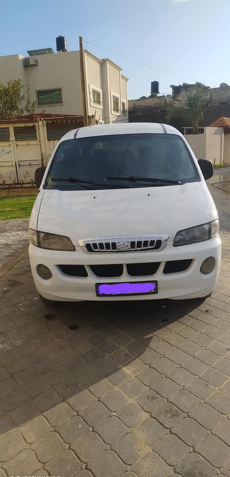  Hyundai H1 باص هيونداي H1 موديل 2001 لون ابيض ماتور سولار جديد اجنص 27126610