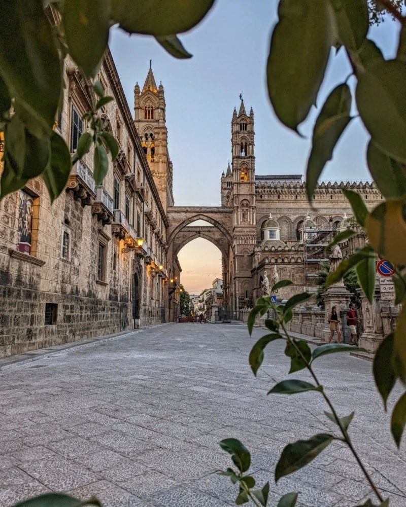 Красивая архитектура Палермо, Сицилия, Италия  Фото: guigurui Phot1460