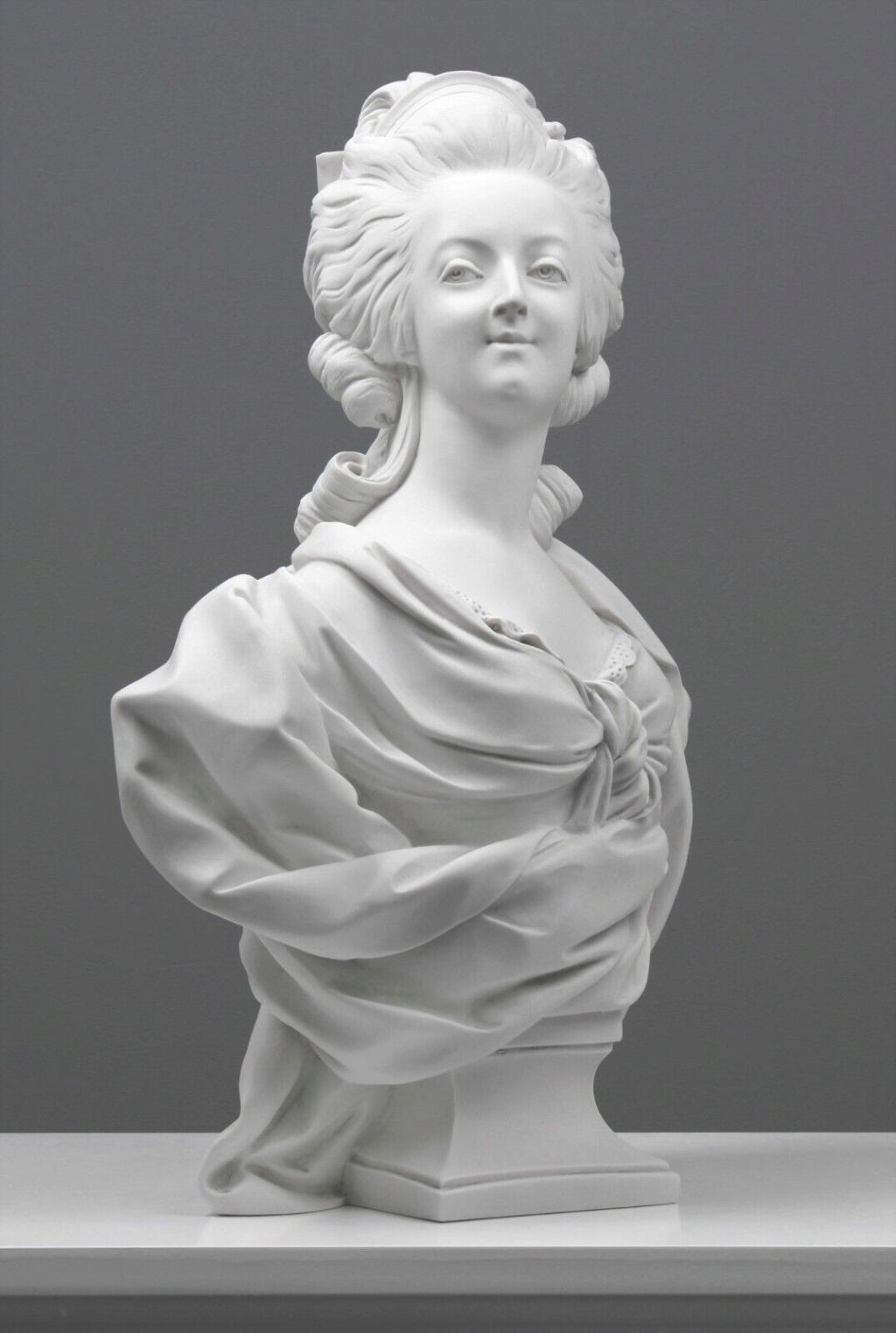 Collection bustes de Marie Antoinette - Page 13 S-l16015