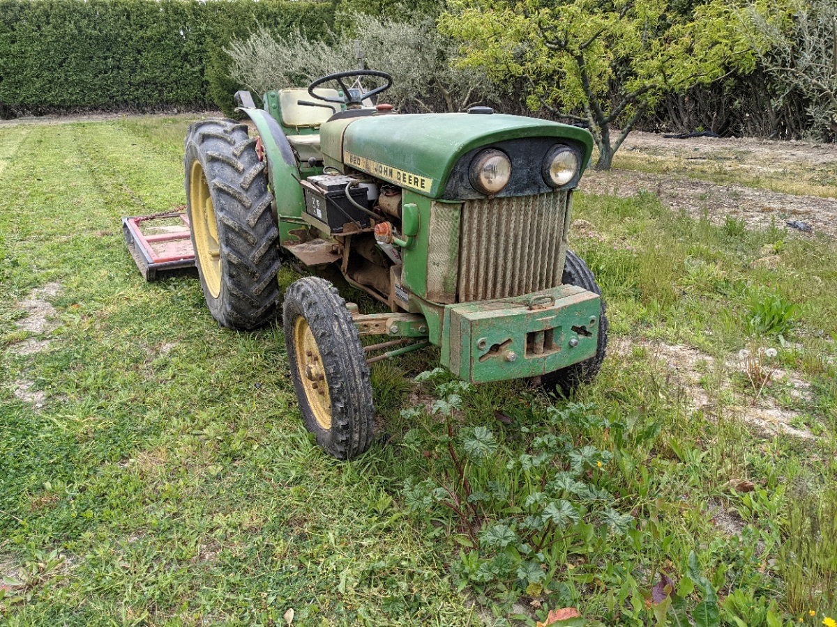 John Deere 820 Vigne de 69  Pxl_2016