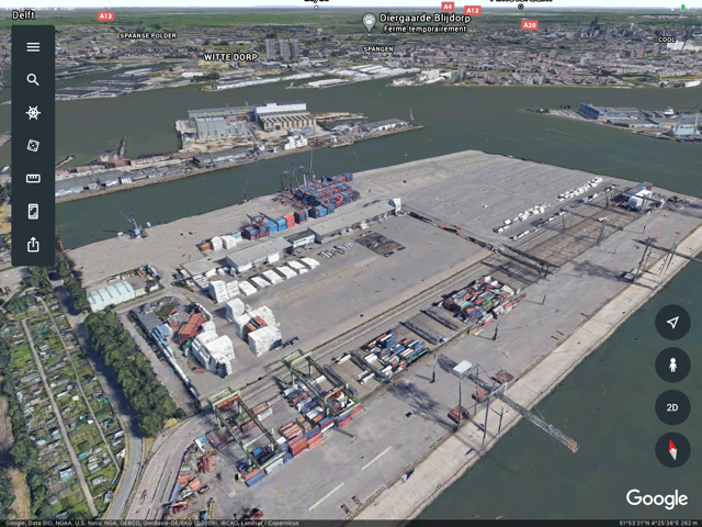 Les littoraux - Rotterdam sur Google earth.  Port10