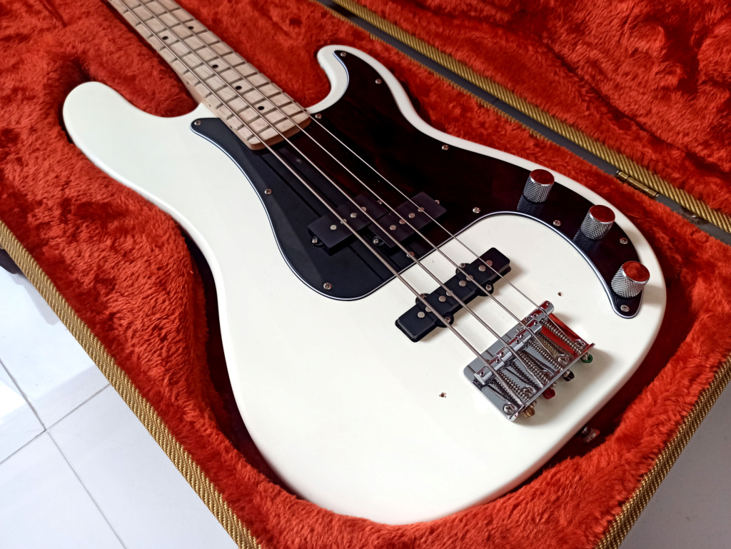 VENDIDO - Baixos Squier Precision Squier27