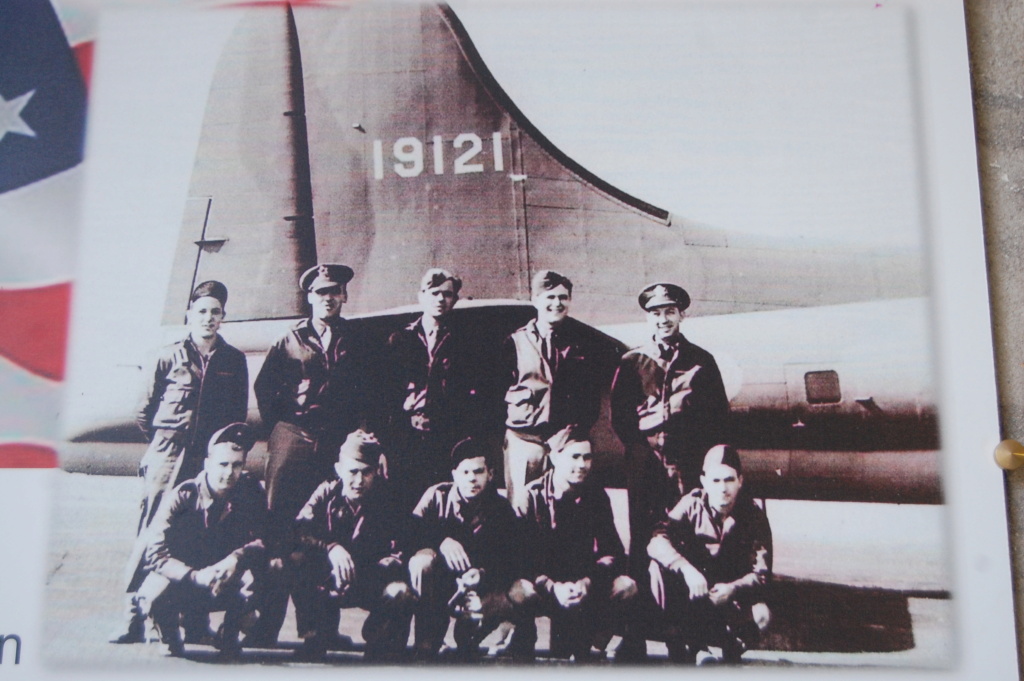 [HK MODELS] B17F Flying Fortress  "THE BIG BITCH" 1/48   Dsc_5910
