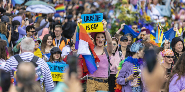 Ukrajina dobija najmoćnije zapadno oružje koje uništava ciljeve od pozadi... Lgbtq-10