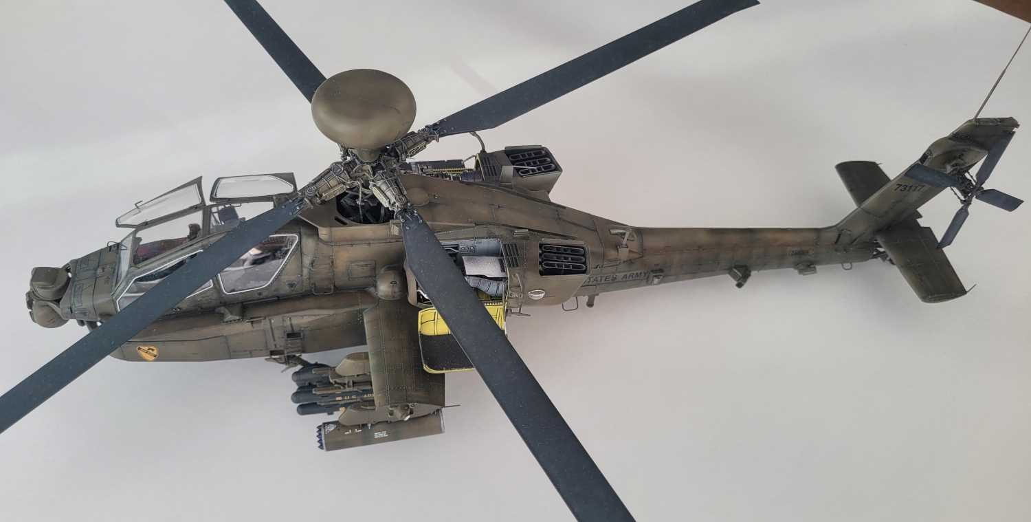 [TAKOM] Boeing AH-64E Apache - 1/35 57-ga210