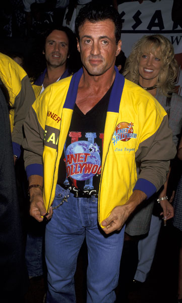 Stallone et le Planet Hollywood - Page 9 49601911