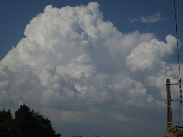 Mes photos des cumulonimbus du 1er juillet 2009 _mgp1535