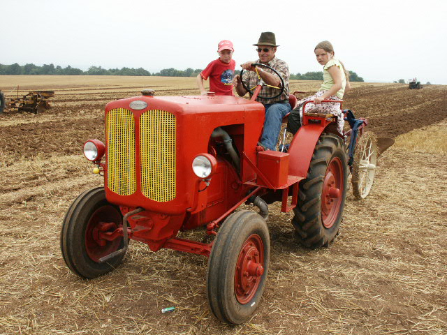 Moisson et vieux tracteurs en Meuse (55) 8-9 aout 2009 081