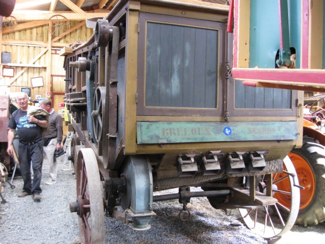 Collectionneur de matériel agricole dans le Cantal Photo205