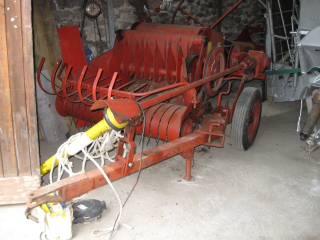 Collectionneur de matériel agricole dans le Cantal Photo232