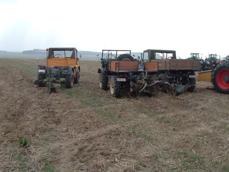 unimog - UNIMOG de Mercédès : c'est aussi un tracteur agricole! - Page 3 21410