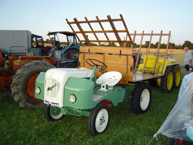 les TRACTEURS AGRICOLES à moteur 203 Reymon12