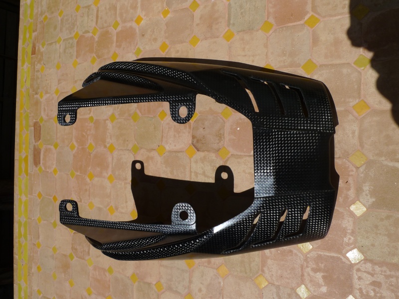 [VENDU] pot arrow + accessoires carbone triumph daytona 675 P1020916